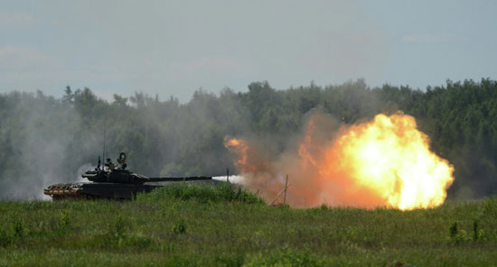 	إحدى المعدات العسكرية الروسية تطلق النيران خلال المنتدى -اليوم السابع -6 -2015